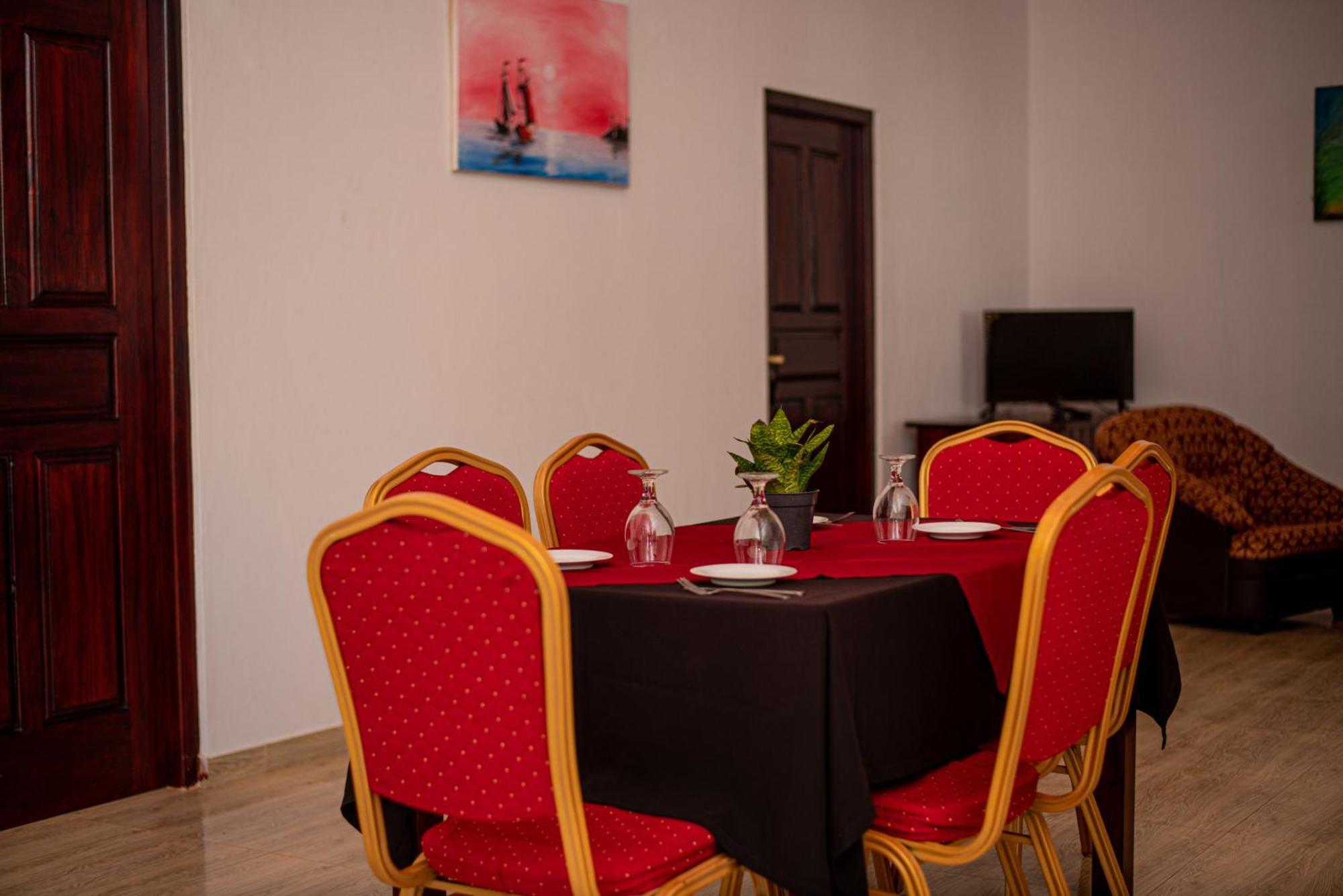 Sundowners Guesthouse Hikkaduwa Oda fotoğraf